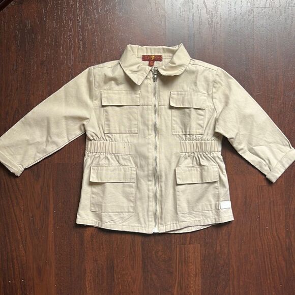 Beige jacket   - Picture 1 of 3